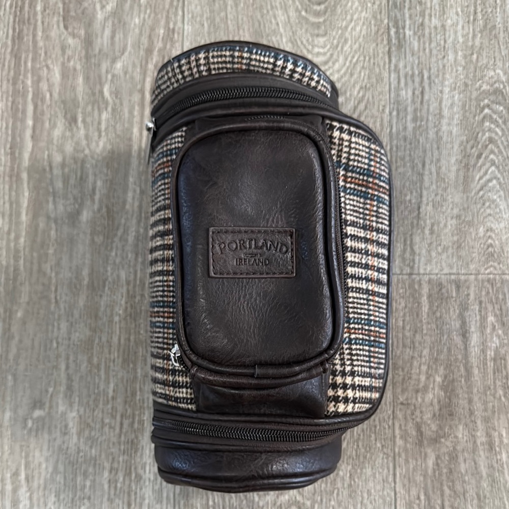 Portland plaid golf wash bag